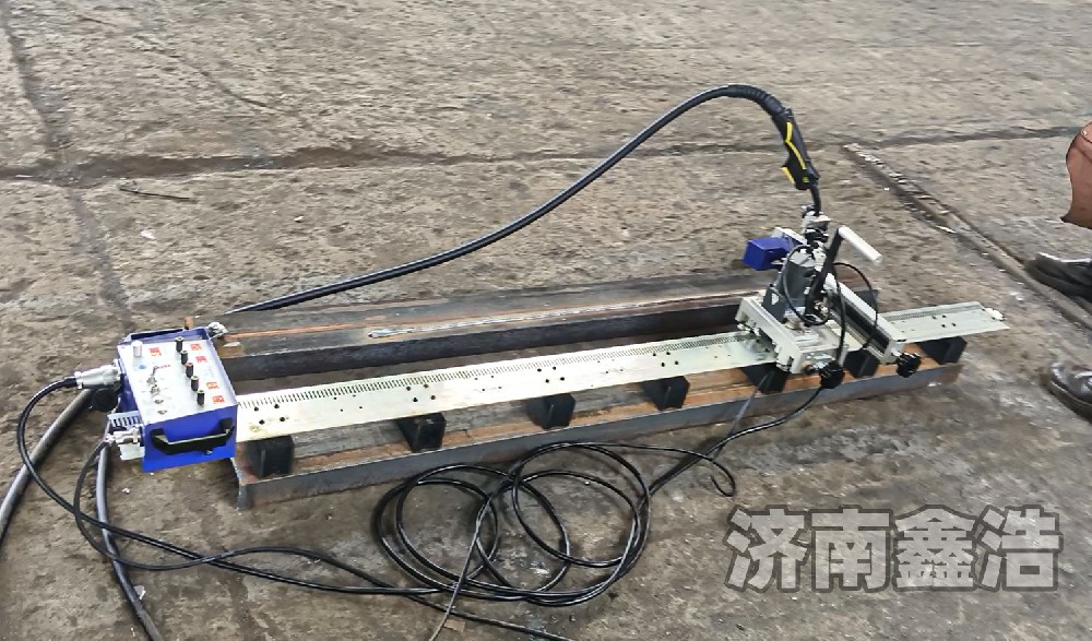 自動(dòng)焊接小車，軟軌直軌多種規(guī)格，成型美觀